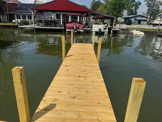 Photo - 4956 Island Dr