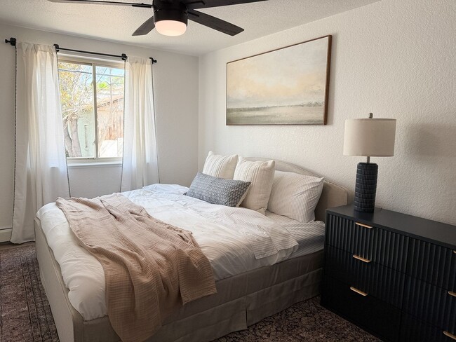 Photo - 2526 Clay St Unit Furnished-11