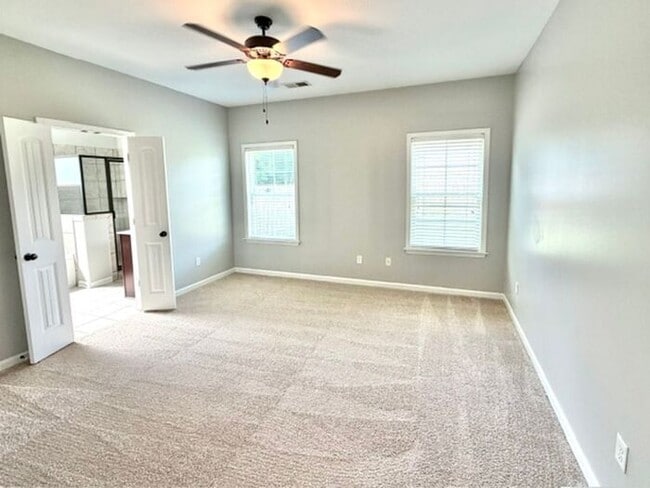 Photo - Available Now! Oakland, 4 Bedroom 2.5 Bath Home