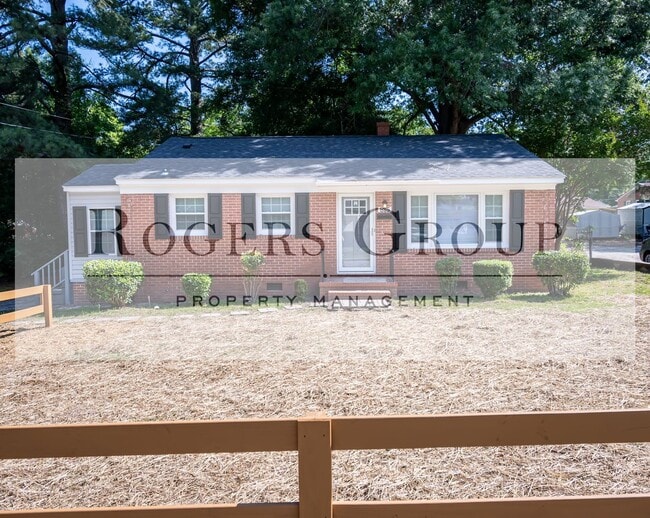 Building Photo - 815 Eastway Dr