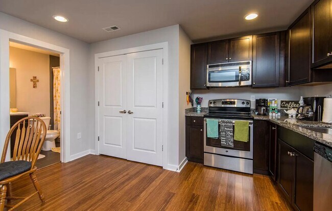 Photo - The Residences At 4619