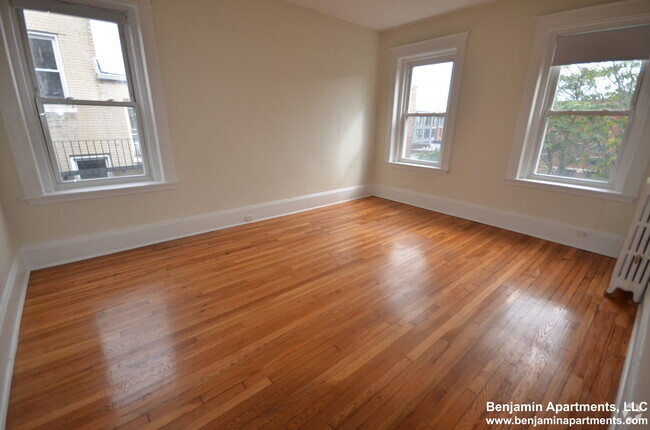 Building Photo - 1330 Commonwealth Ave Unit 24 Rental