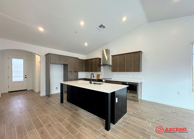 Photo - Stunning Newly Built Home in the Southwest!