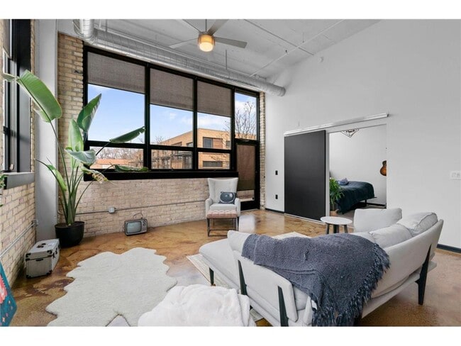 Photo - 1701 NE Madison St Unit 103