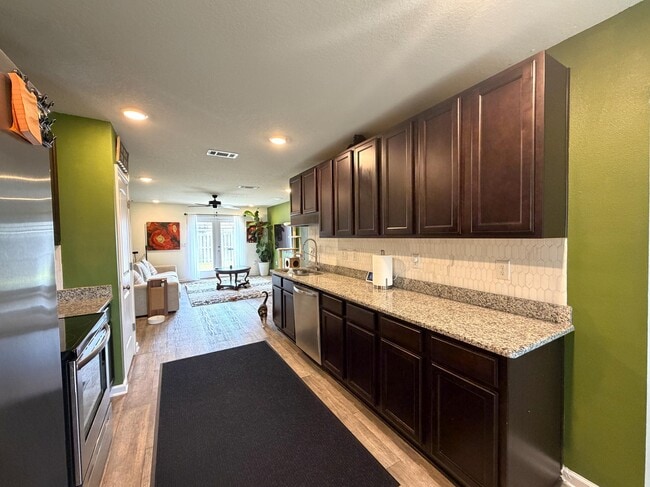 Photo - 829 Moorhen Wy