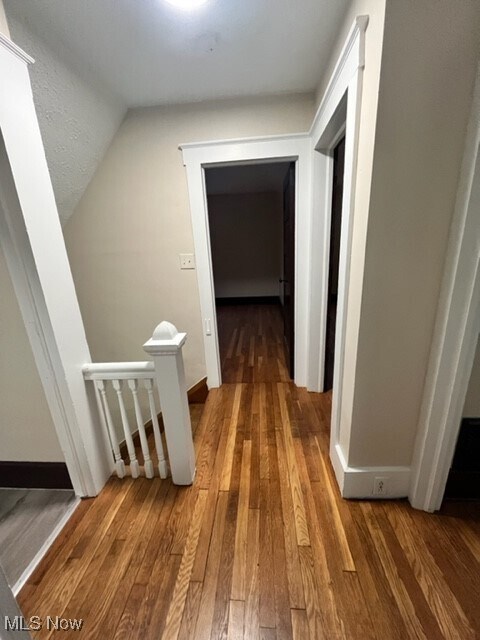 Photo - 250-252 E 3rd St