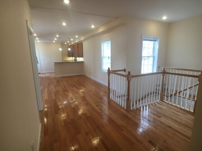 Photo - 14 Flint St Apartments Unit 1