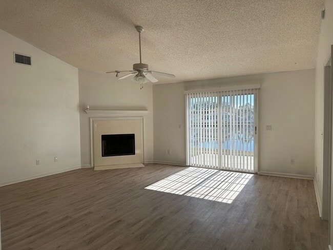 Photo - Welcome to this great 3/2 in Mandarin!