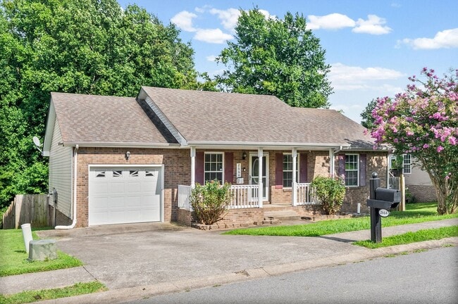 Photo - Pet Friendly Three Bedroom!