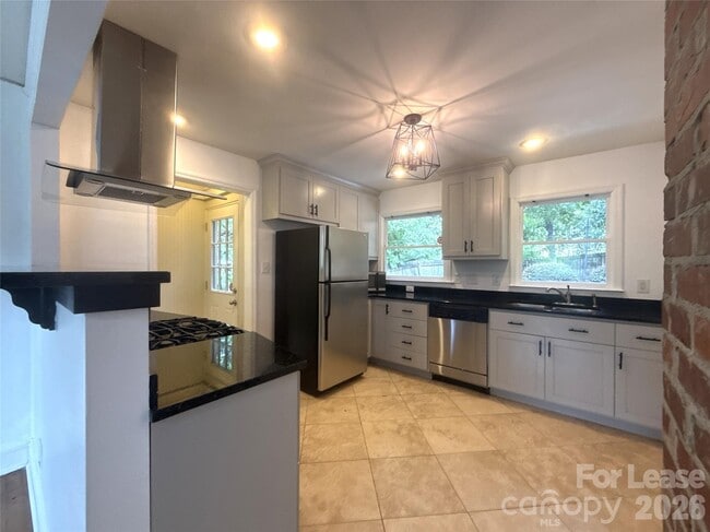 Photo - 526 W Kingston Ave