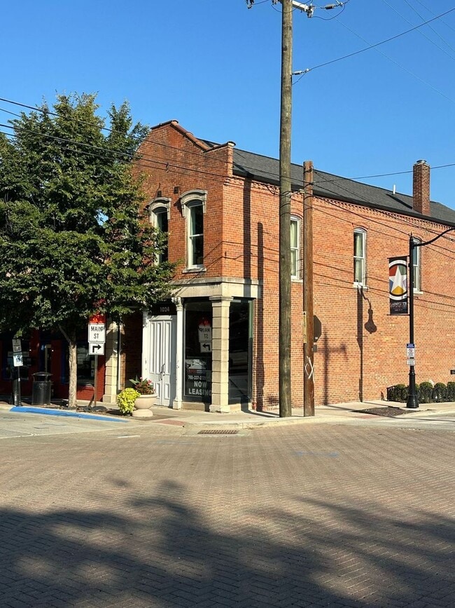 Building Photo - 1024 Main St Unit 1024.5