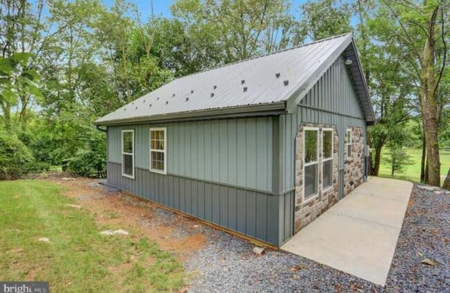 Photo - Lovely Single-Family Home