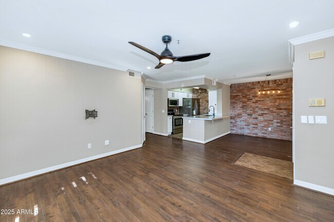 Photo - 2025 E Campbell Ave Unidad 143