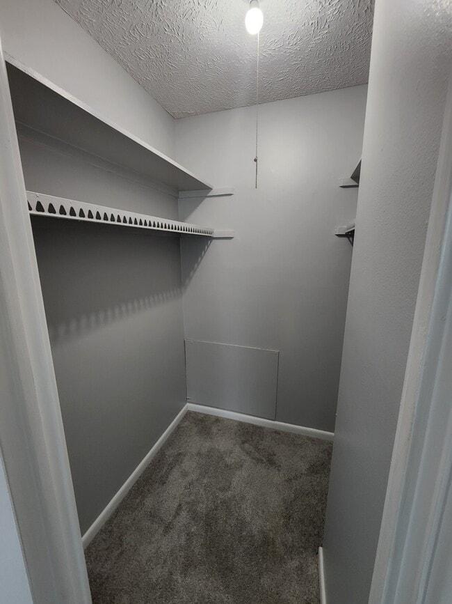Walk In Closet