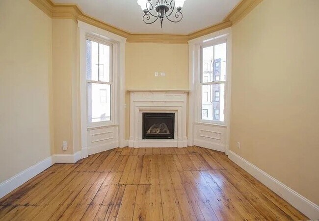 Photo - 263 Newbury St Unit 2