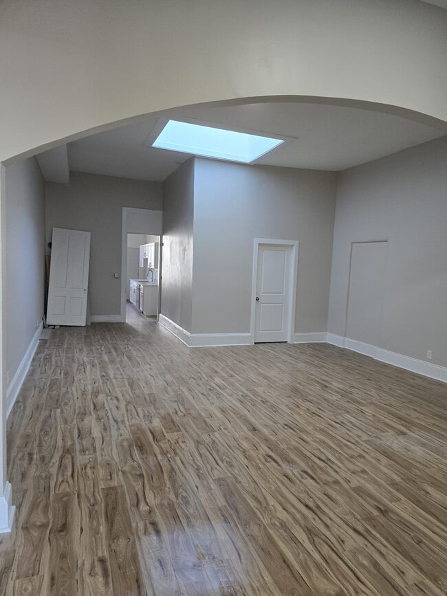 206 S Main St Unidad Second Floor