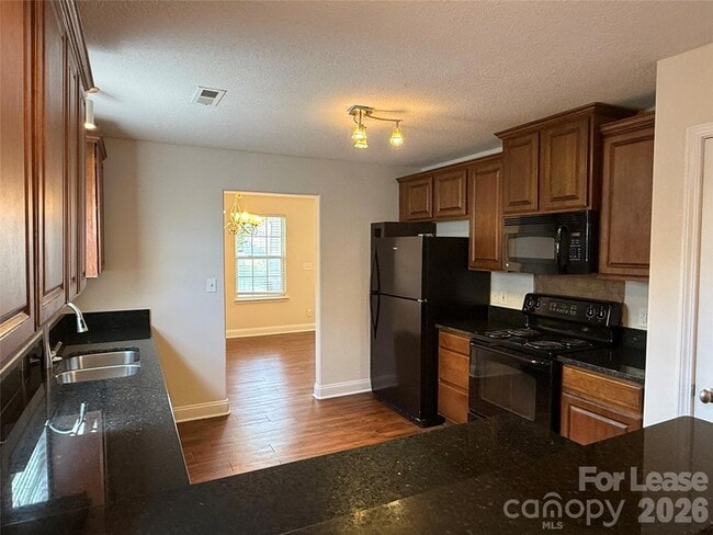 Photo - 7516 April Mist Trail