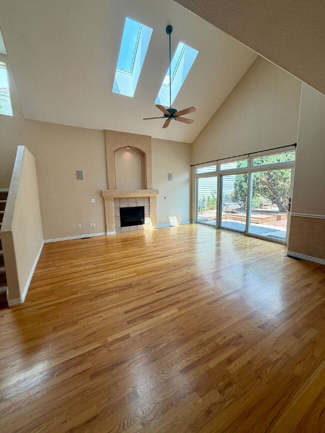 Photo - Don’t Miss out on this 4-bedroom 3 bath home in the gated Lighthouse Villas Community. Unidad #104