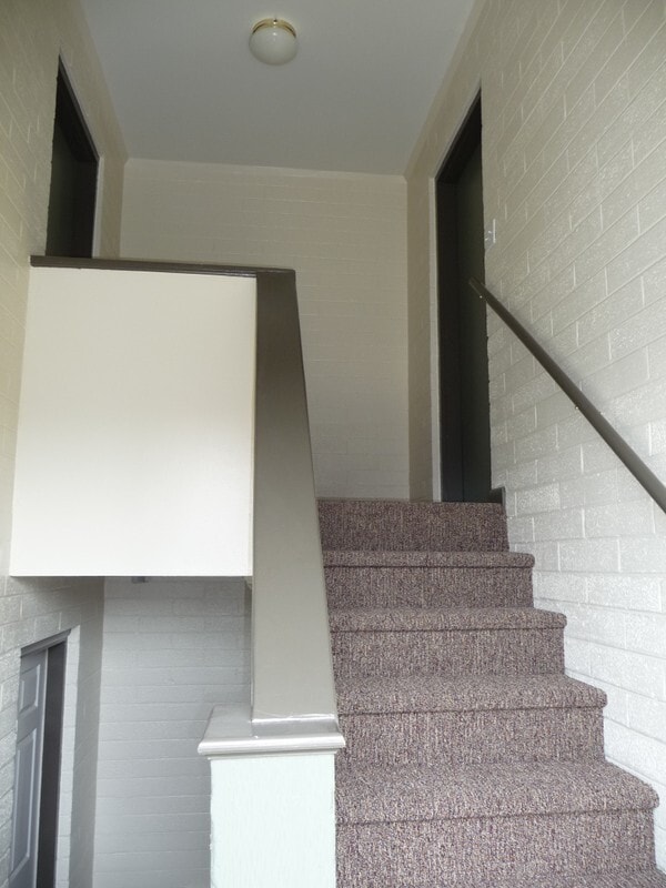 Photo - 275 Westminster Ave S Unit 1