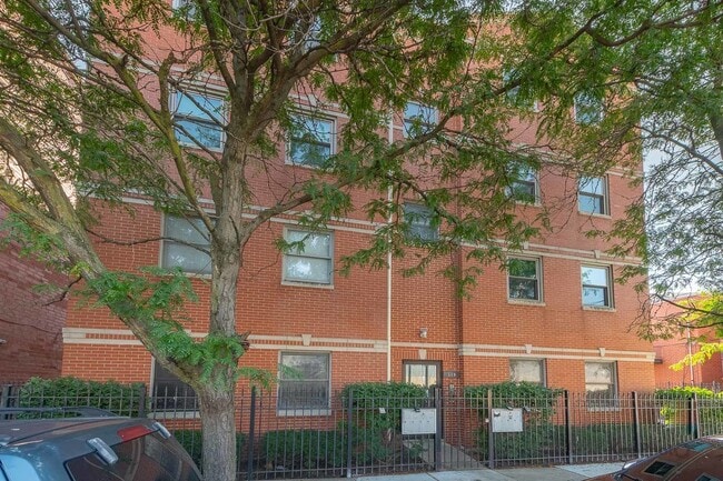 Building Photo - 519 S Maplewood Ave Unit 1W