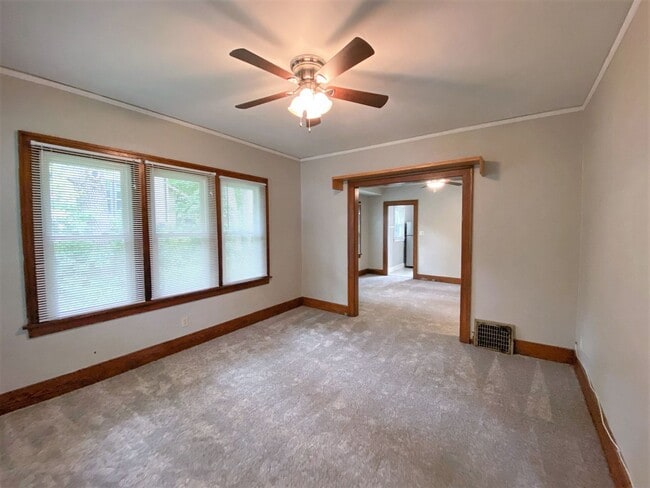 Photo - 4 Bedroom House Near Campus