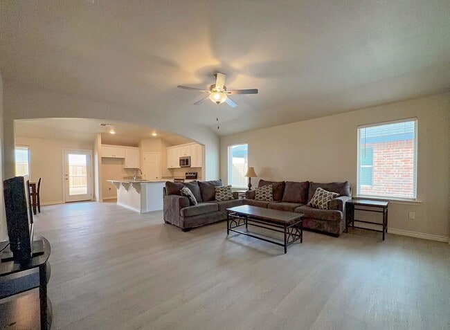 Photo - 1341 Bajada St