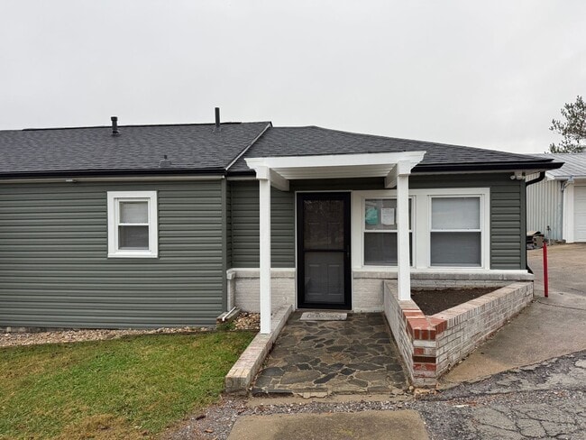 Photo - 313 E Bernard Ave Unit #2