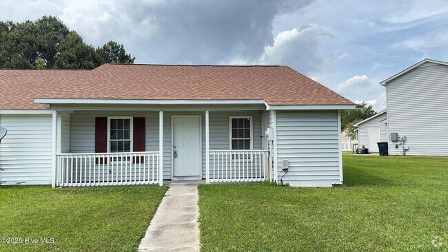 Building Photo - 751 Pinewood Dr Rental