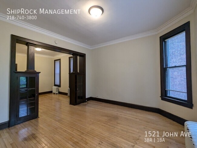 Photo - 1521 John Ave