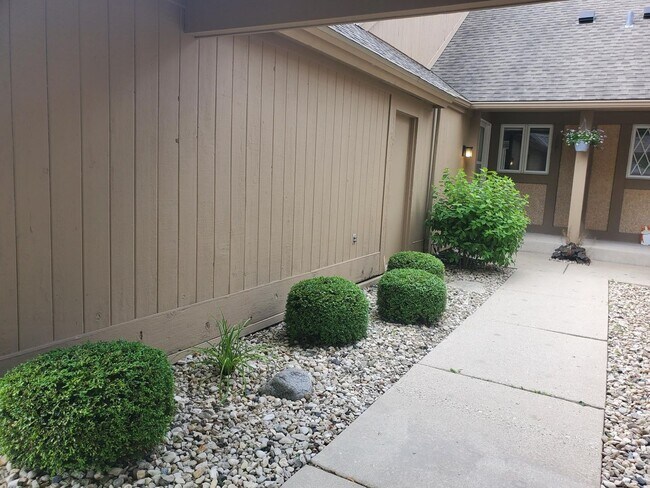 Photo - Mequon - A Stunning 3 Bedroom 3 Bath Condo