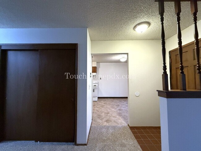 Photo - Cozy 2BD Apartment with Patio, East Portland Unit 11097