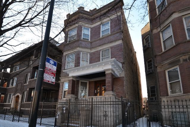 Building Photo - 4118 N Ashland Ave