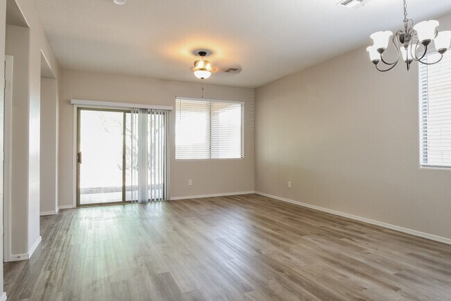 Photo - 1824 W Kuralt Dr