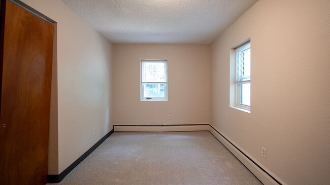 Photo - 109 16th St NE