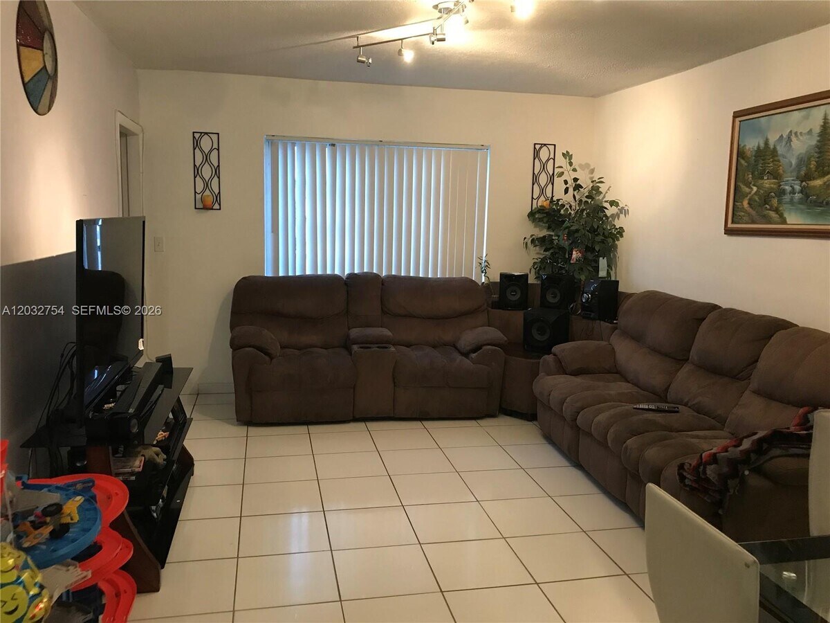 Photo - 160 Royal Palm Rd Unit 215