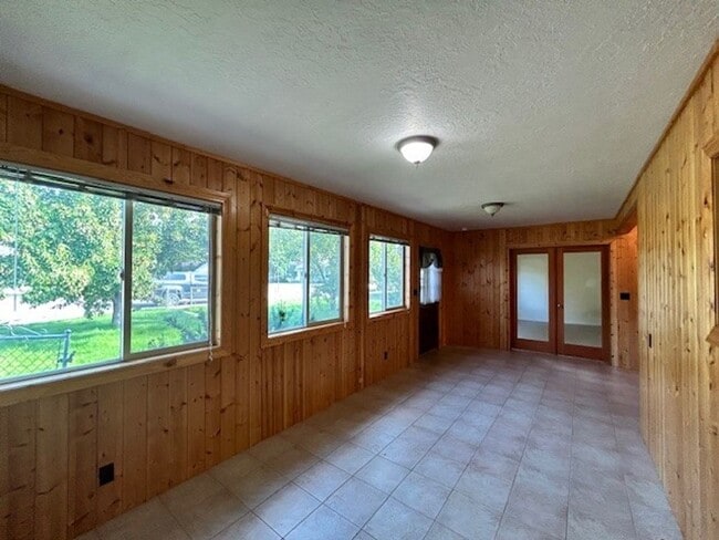 Photo - Charming 2-Bed, 1-Bath Hamilton Home with ...