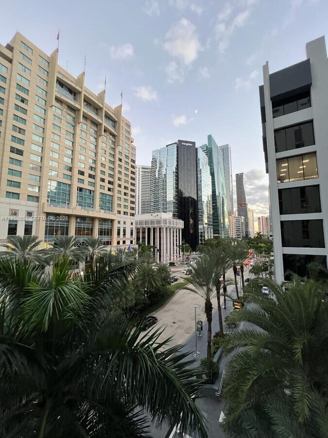 Photo - 1050 Brickell Ave Unit 1812