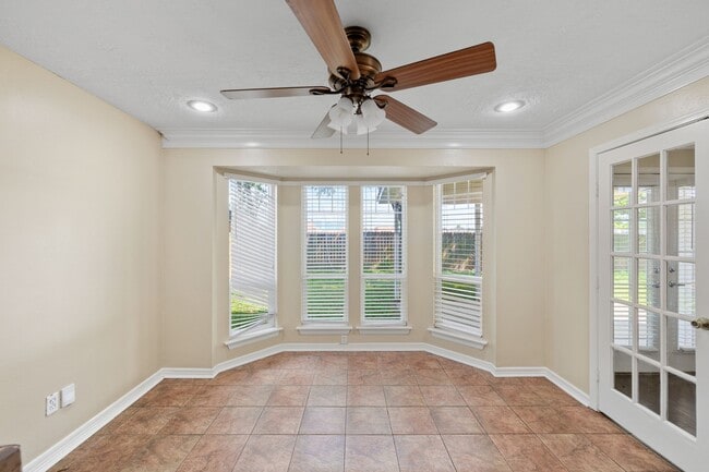 Photo - 8030 Pine Falls Dr