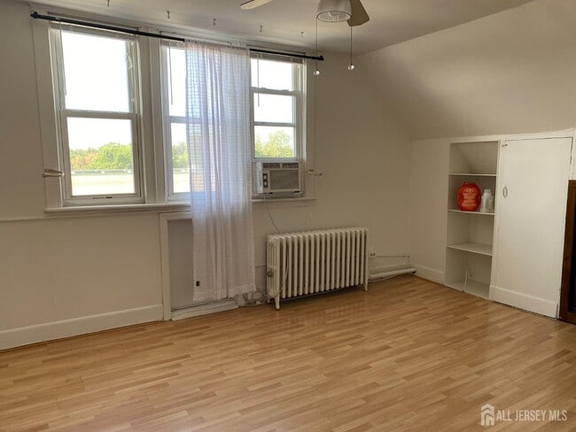 Photo - 74 Raritan Ave Unit 3