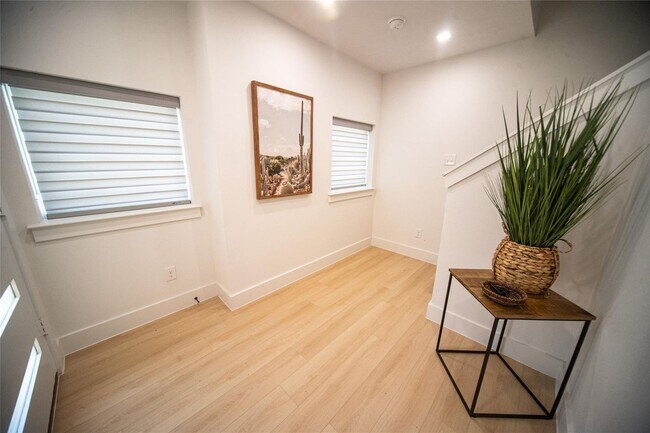 236 Urbane Crst Dr Unit 236 Urbane Crest Drive