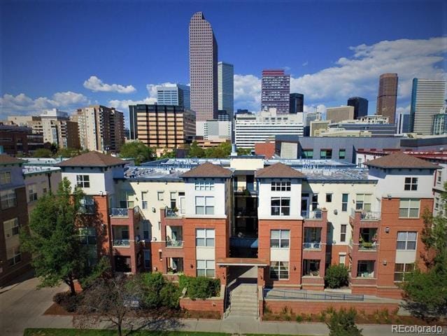 Building Photo - 1747 N Pearl St Unit 201