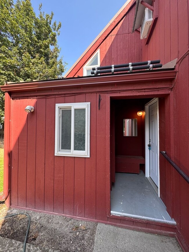 Photo - 302 S Walnut St Unit 302 1/2 S Walnut St