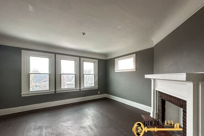 Photo - 2732-2734 Clements Unidad Upper