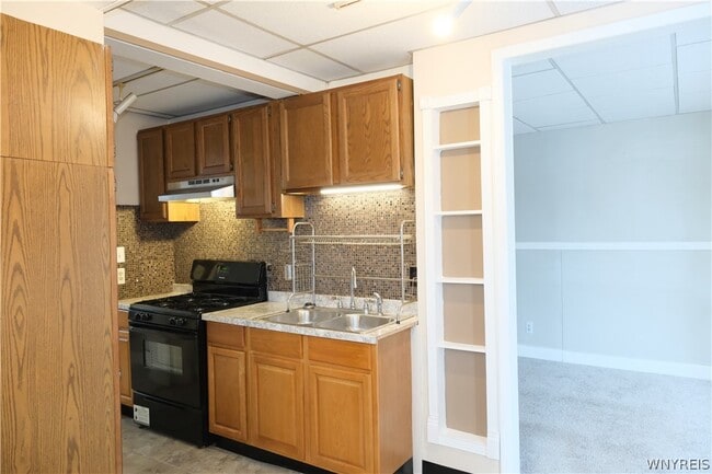 Photo - 96 Fargo Ave