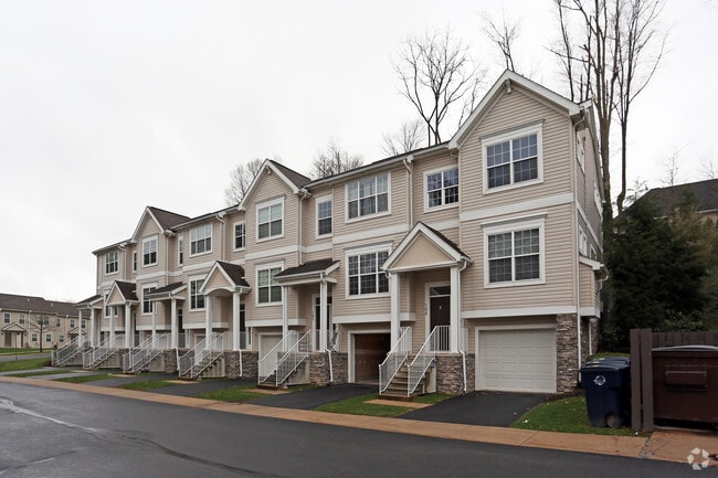 Teaberry Ridge Apartments - Teaberry Ridge Apartments