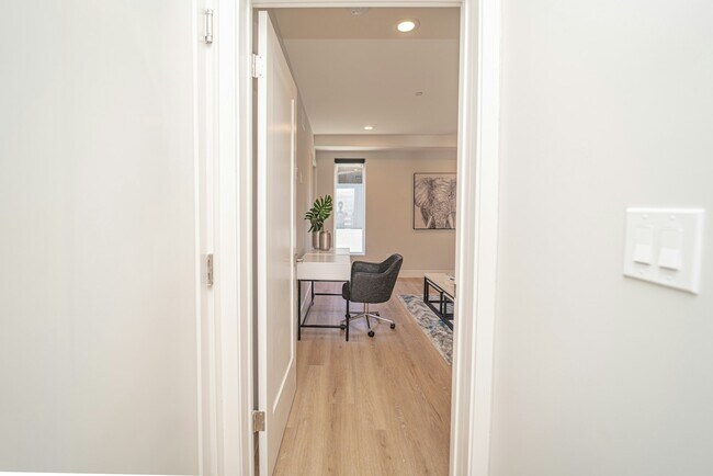 Photo - 2115 Holly Dr