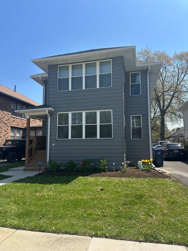 Photo - 1835 Lincoln St Apartments Unit 1