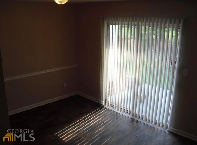 Photo - 1746 Bob White Ln SE