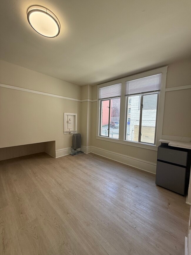 Building Photo - 420 Ellis St Unit 210