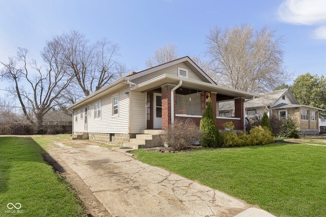 Photo - 5348 Winthrop Ave